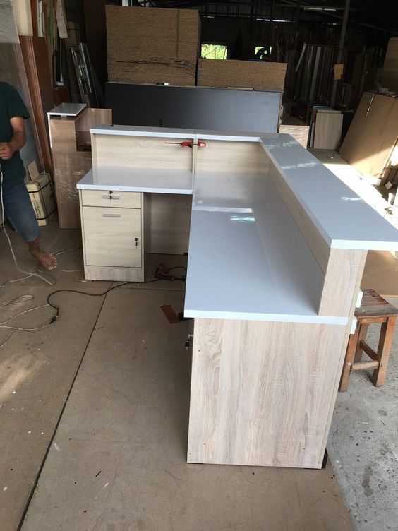 Tháo lắp bàn văn phòng phường Bình Trưng