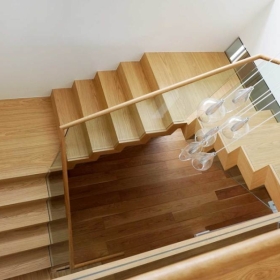 SỬA CHỮA CẦU THANG GỖ QUẬN 7