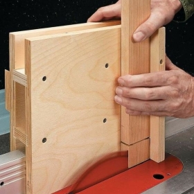 SỬA CHỮA ĐỒ GỖ KHU DÂN CƯ HOÀNG QUỐC VIỆT