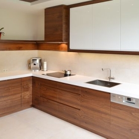 THI CÔNG TỦ BẾP QUẬN 7